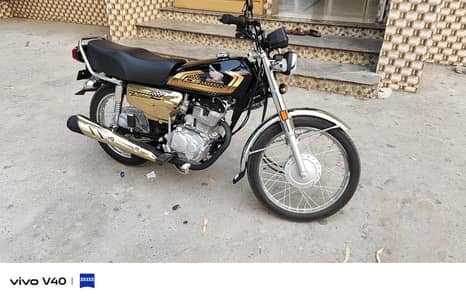 Honda CG 125 gold special edition Black