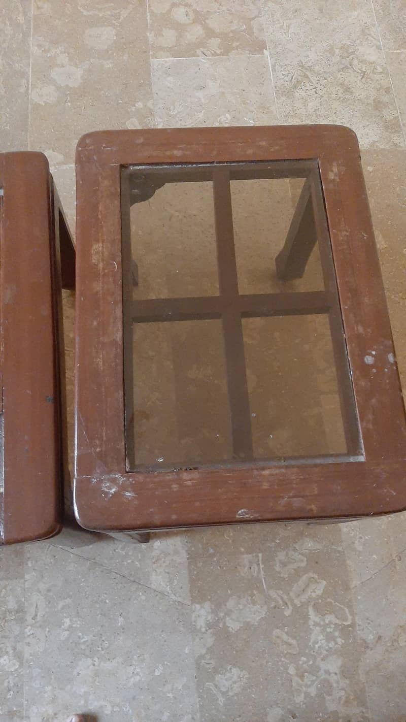 1 senter table 2 side table 0