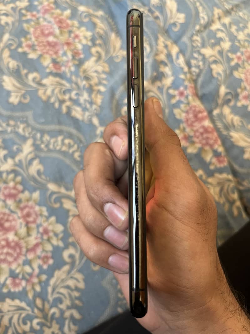 iphone Xs 4