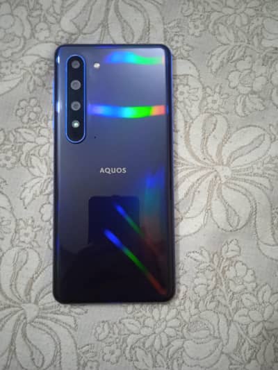 Aquos R5G