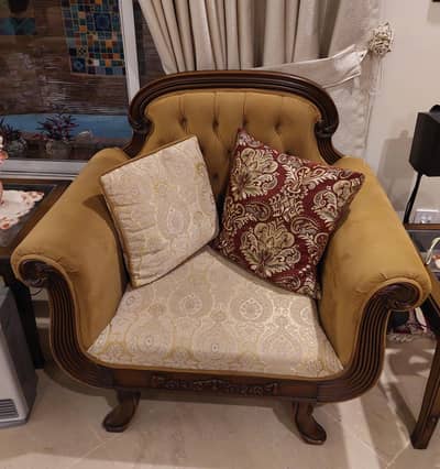 7 Seater Used Sofa Set