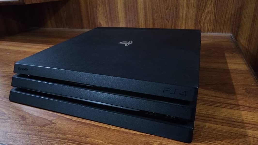Ps4 pro 6