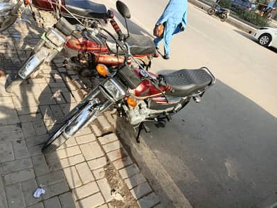 self start 125 just like new