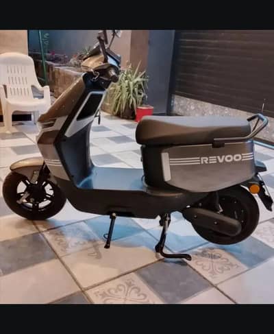 Revo scooty for sell. 0313 4935014