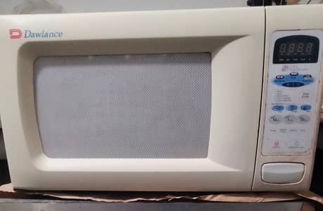 DAWLANCE MICROWAVE IN GOOD CONDITION