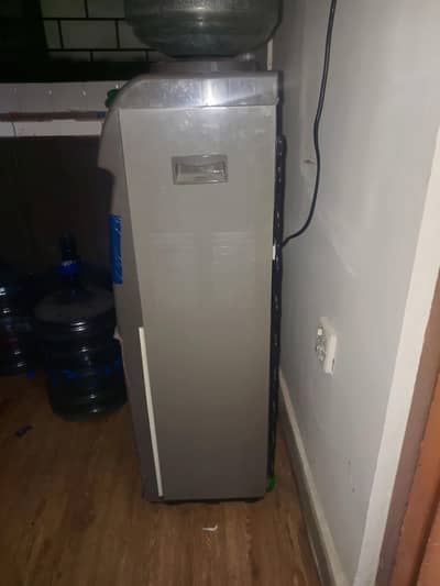 Water Dispenser