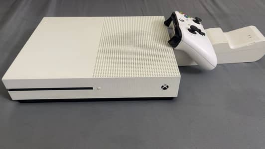 Xbox one S / 1TB