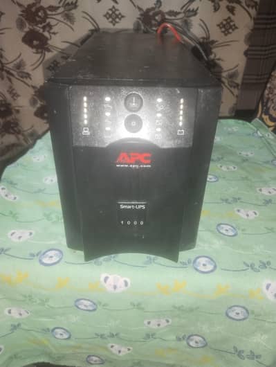 APC smart ups 1000 W