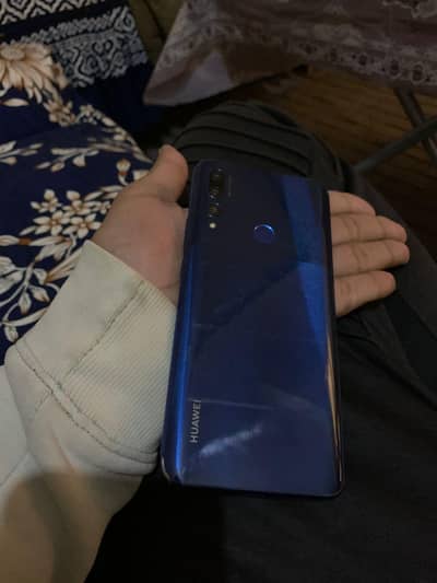 iphone Xr non pta \\ huwave  y9 prime 2019