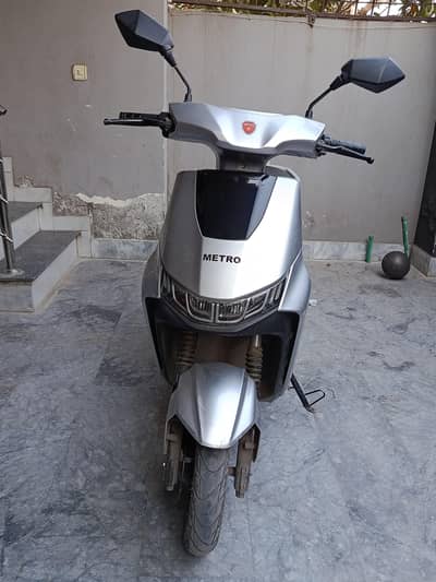 METRO T9 SCOOTY FOR SALE