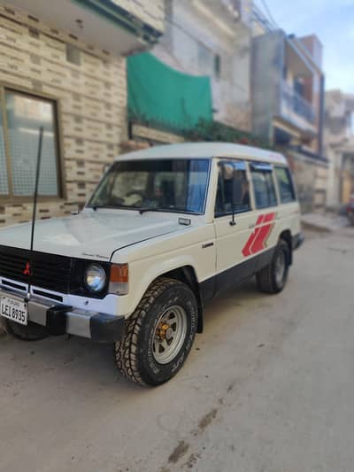 Mitsubishi Pajero 1989