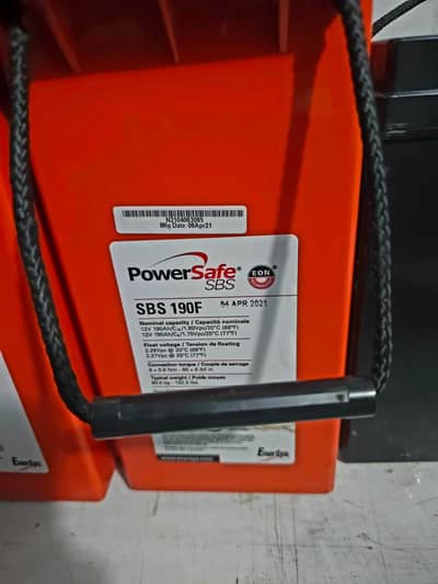 12 volt 190 Ampare imported Dry battery power safe  made in frande