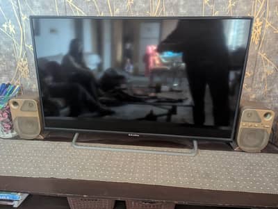 Ecostar 42 inch smart led Tv