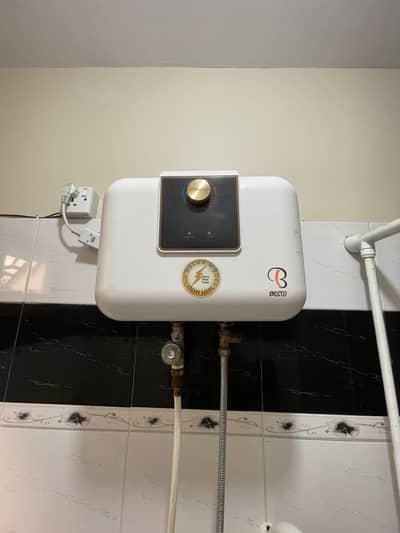 Instant Electric Geyser