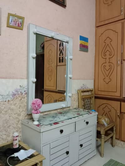 Dressing table for sale