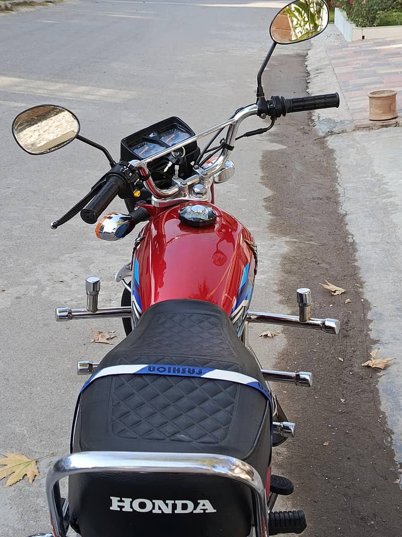 ہونڈا ون ٹو فائو اسلام اباد نمبر 8