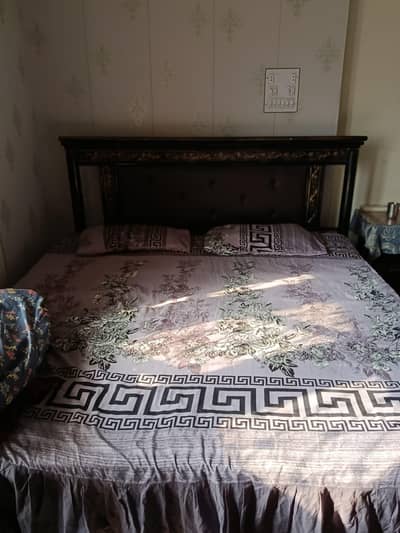 iron bed condition 10 by 9