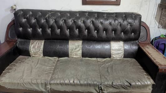 5 seater sofa for sale.