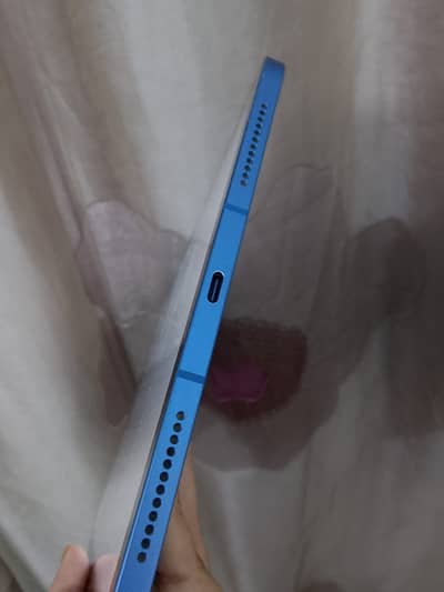 iPad 10th Generation non active 64GB with box, No fault, never repaire