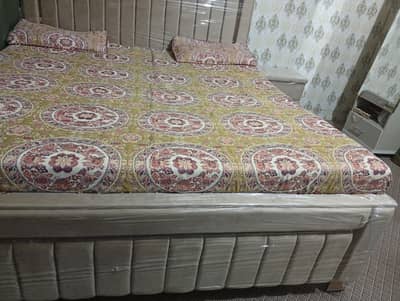 bed king size with side tables ,no mattress