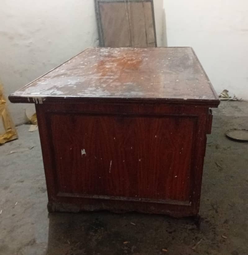 Daftari Table | Office Table 1