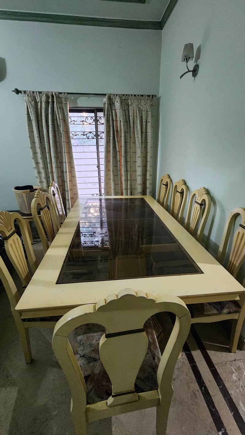 Dinning Table 0