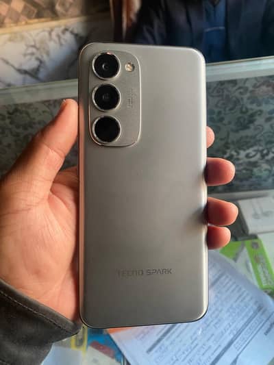 tecno spark 40 pro plus