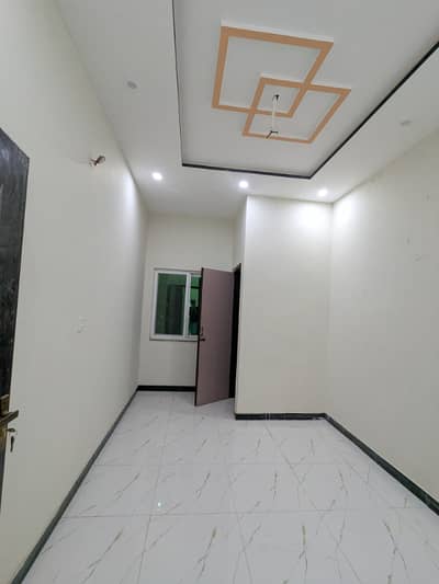 4 MARLA LOWER PORTION FOR RENT IN HIGHCOURT PHASE 2 COLLEGE ROAD LAHORE BIJLI PANI AVAILABLE USE FOR FAMILY
