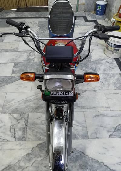 Honda CD 70 very excellent condition first hand.
