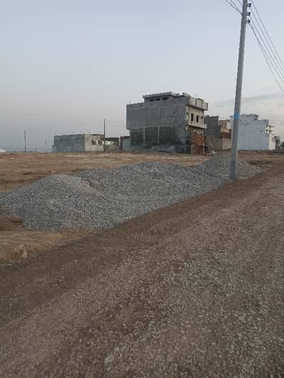 5 Marla Pair Prime Location Plots For Sale Block Q