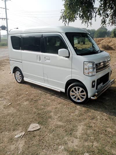 Suzuki Every Wagon (Japan Imported)