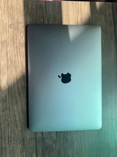 MacBook Air (early) 2020 space grey colour