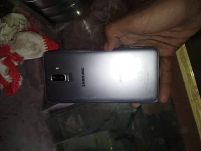 Samsung' j8 with led and racid  ram 4/64