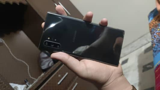 Samsung note 10 plus 5g  10 by 10 condition