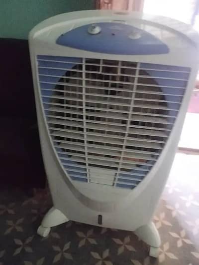 Boss ecm 7000 room cooler. plastic body. working. New price 30k