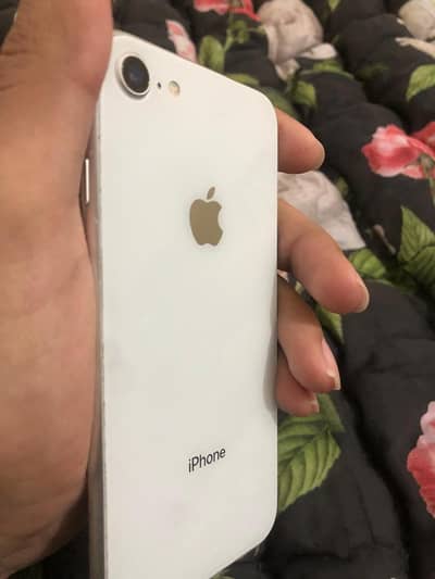 I phone 8 bypass 256gb no 03225125146 whatsapp pr rapta kreen nonpta h