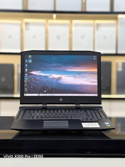 Hp Omen 17 Gaming Laptop 8Gb GTX 1080