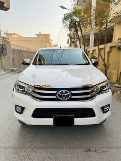 Toyota Revo 2.8 push total Jeniun