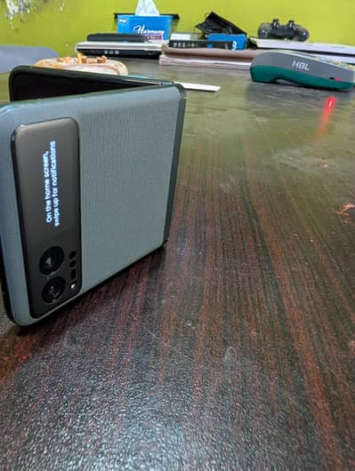 Motorola RAZR 40 flip pta approved 10/10 condition