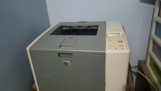 Hp 3005dn in good condition