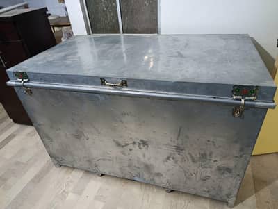 (5 x 2.6 ft) Large Size Trunk Peeti, Stainless Steel Trunk Box