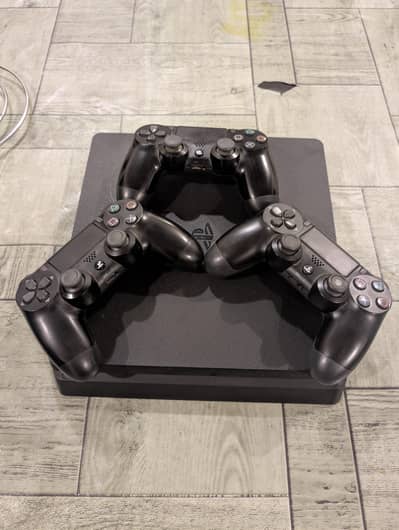 Sony Playstation 4 + 17 Games Included