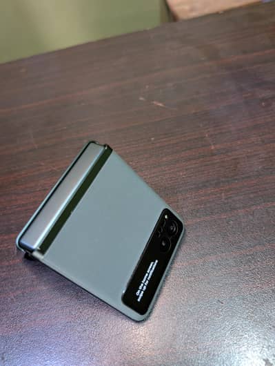 Motorola RAZR 40 flip pta approved 10/10 condition