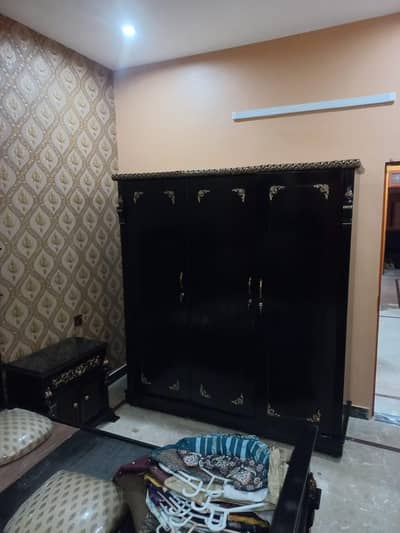 bedset with dressing and side tables