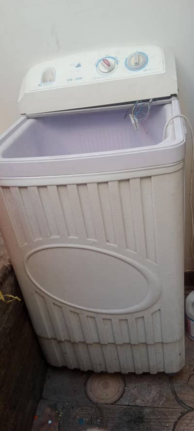 Drayer and washing machine good condition