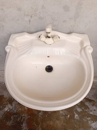 Full Size Pedestal Wash Basin for Sale – White Color
