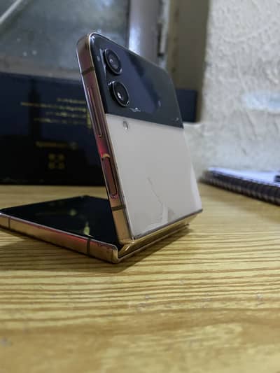 Samsung z flip 4 with green invisible pin dot 8gb 256gb