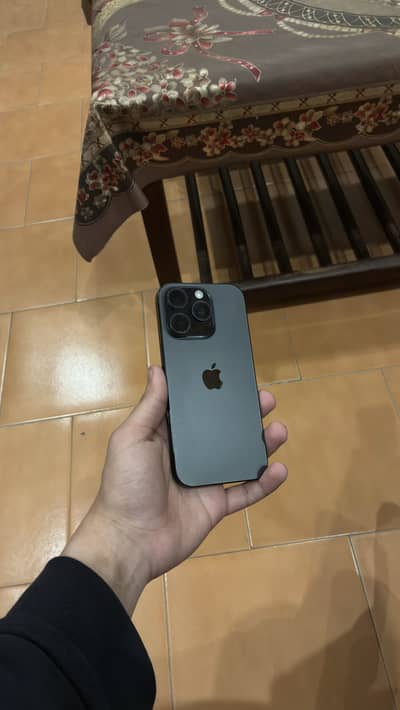 iPhone 16 Pro JV– 256GB – Black Titanium – 10/10 Condition