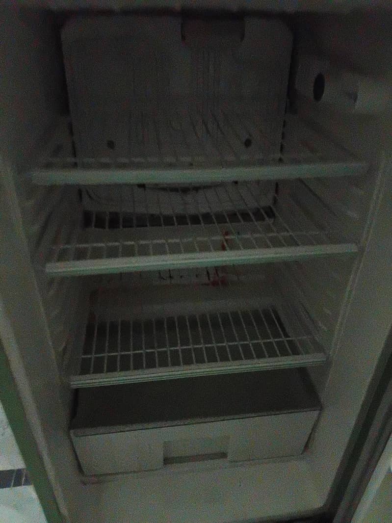 SINGER,medium size refrigerator 5