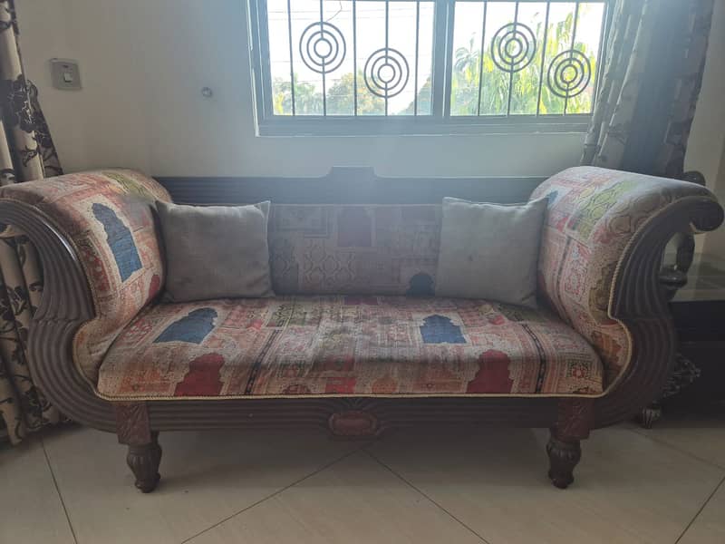 Dewan/Wooden dewan / Dewan for sale/ Dewan Sofa or sale 2